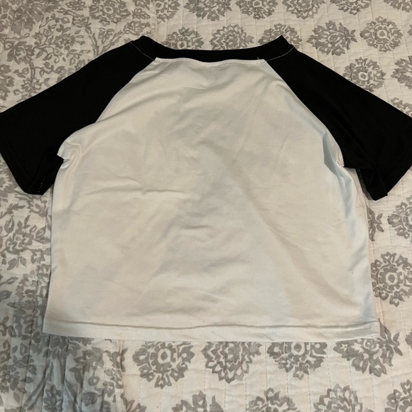 Graphic top - Picture 2 of 3